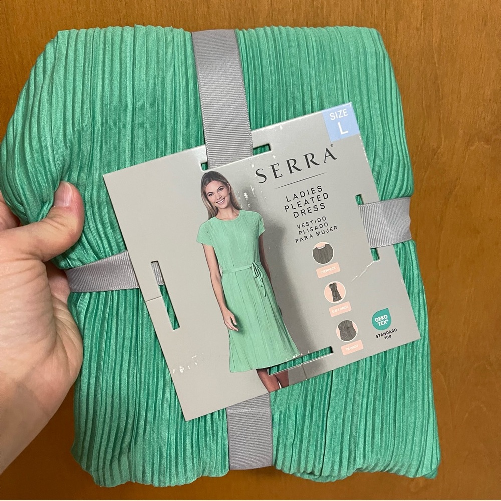 Serra Women's Pleated Mint Dress